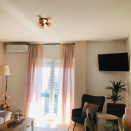 Apartament The Pink Place - Kisela Voda Skopje