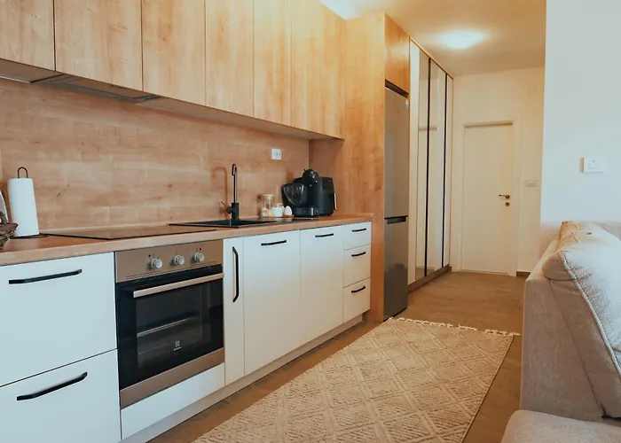 Апартаменти The Pink Place - Kisela Voda Скоп'є