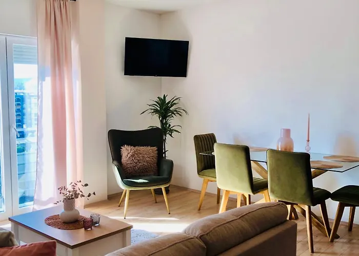 The Pink Place - Kisela Voda Апартаменти Скоп'є